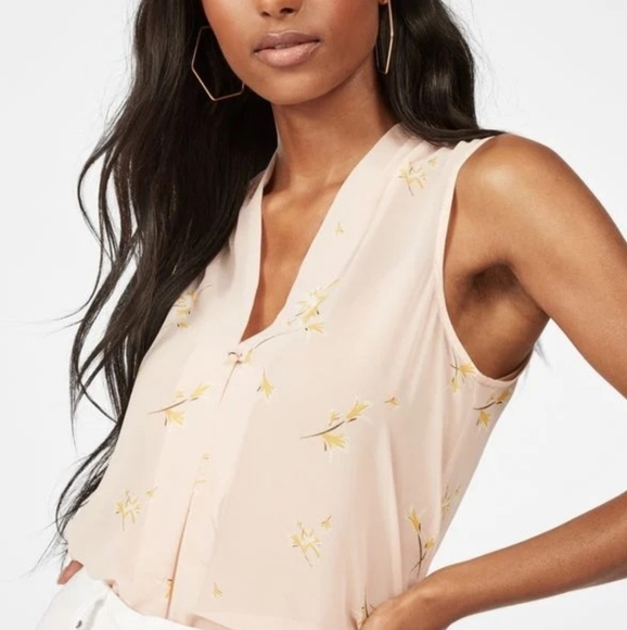NWOT - JustFab Sleeveless Blouse in shade Peach Whip XS - Picture 5 of 9